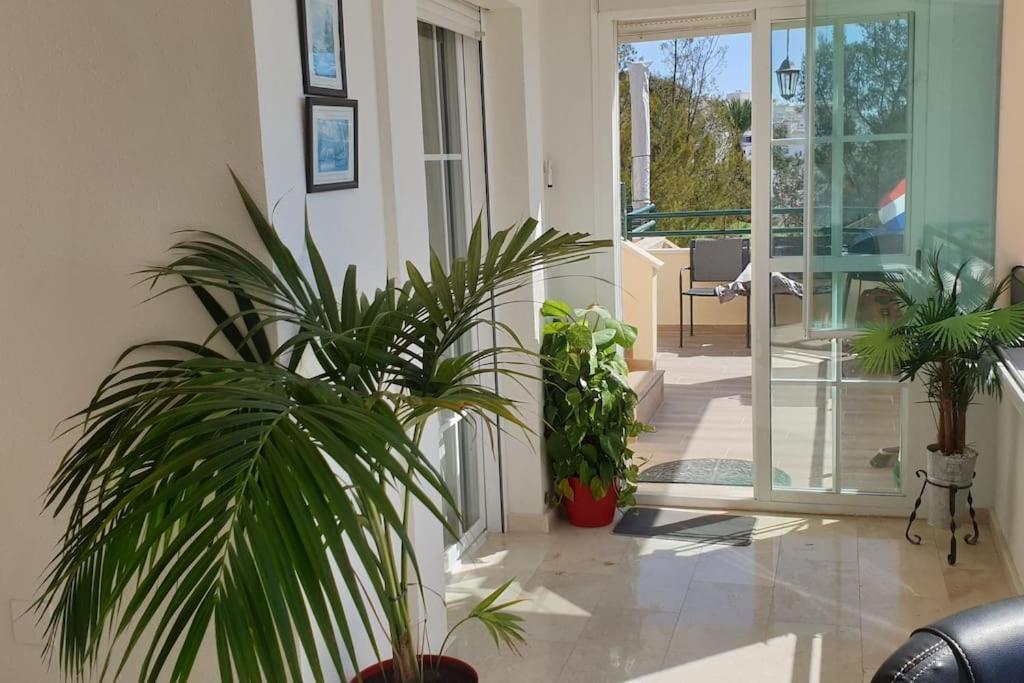 Ferienwohnung Luxury Penthouse With Sea&Mountain Views & Hot Tub - Tranquility & Rest Benalmádena Exterior foto